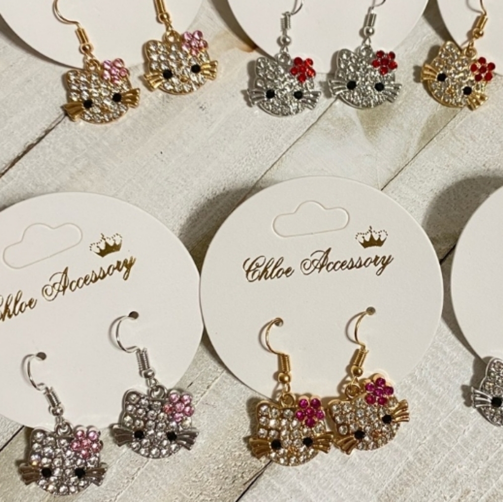 Kitty Cat Earrings Rhinestone crystal ss pierced earwire Hello Kitty Sanrio 1 pr - Picture 6 of 9